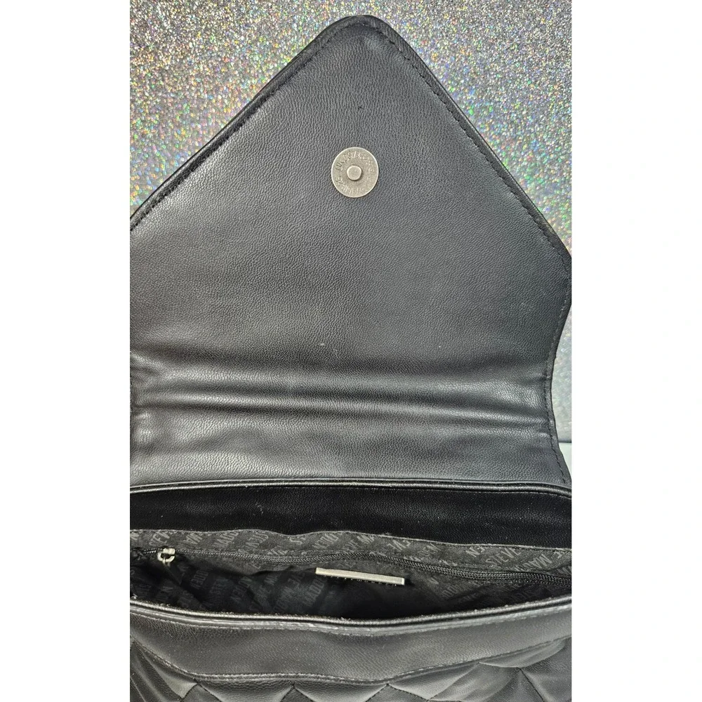STEVE MADDEN‎ Black Quilted Crossbody Bag Silver SM Logo Flap Closure Messenger